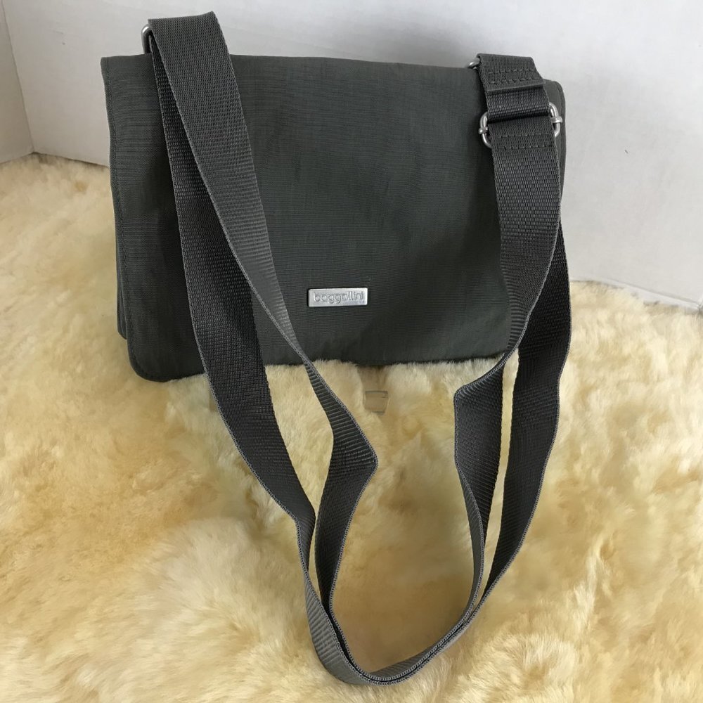 Baggallini Grey nylon crossbody bag